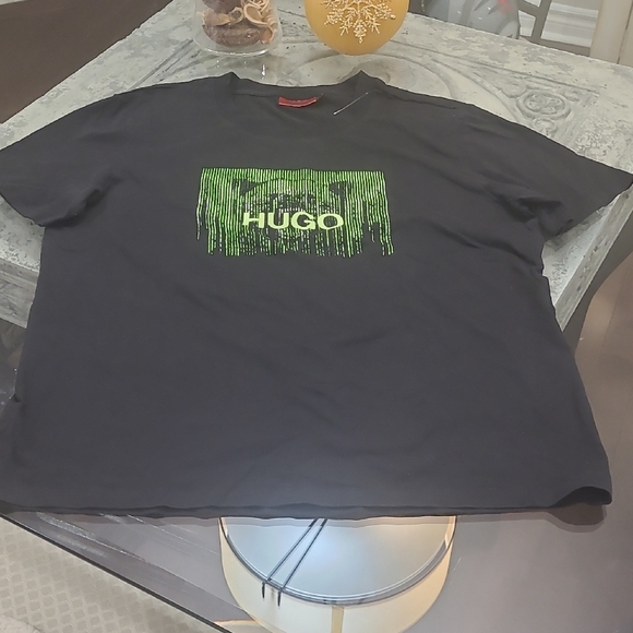 HUGO Black Crew Neck T-Shirt with Green Graphic Large - Picture 2 of 9